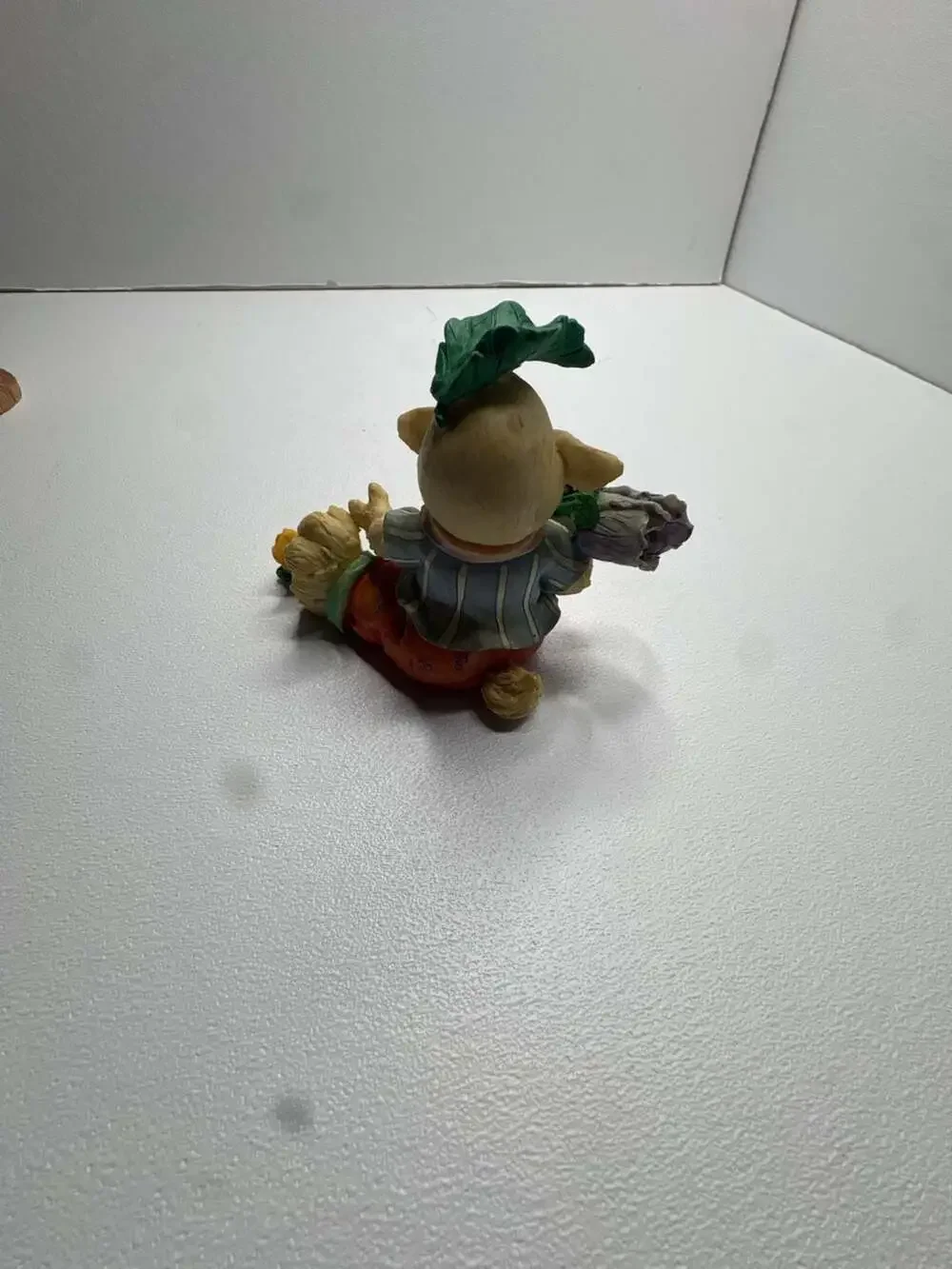 Unbranded resin easter